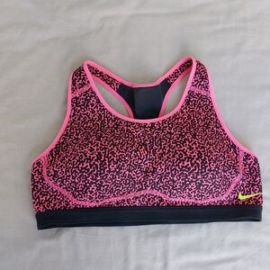 NIKE Women’s Sports Bra / Gym Workout Tank Size XL